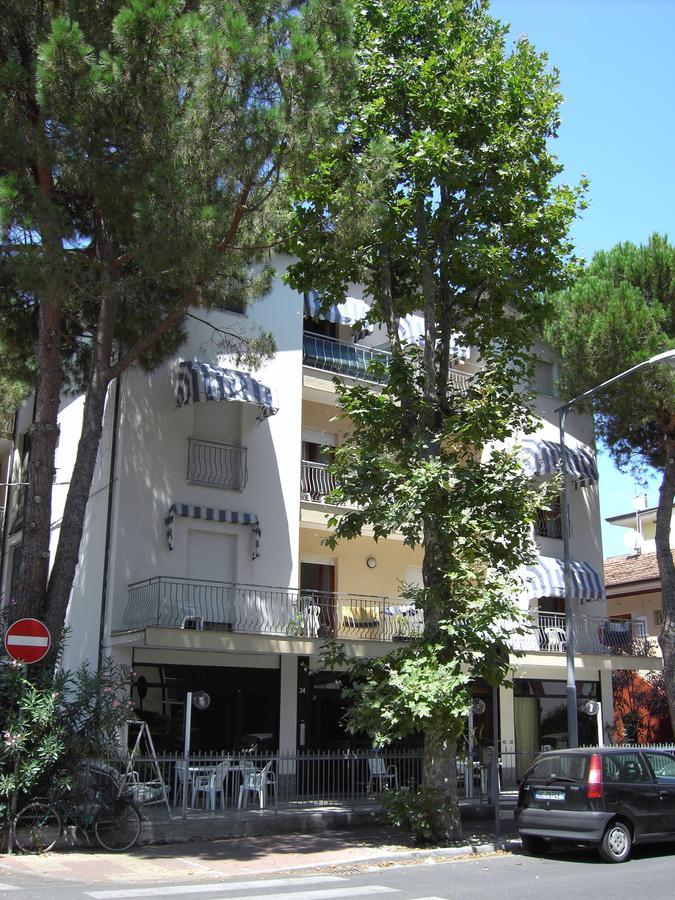 רימיני Residence Monaco Appartamenti מראה חיצוני תמונה