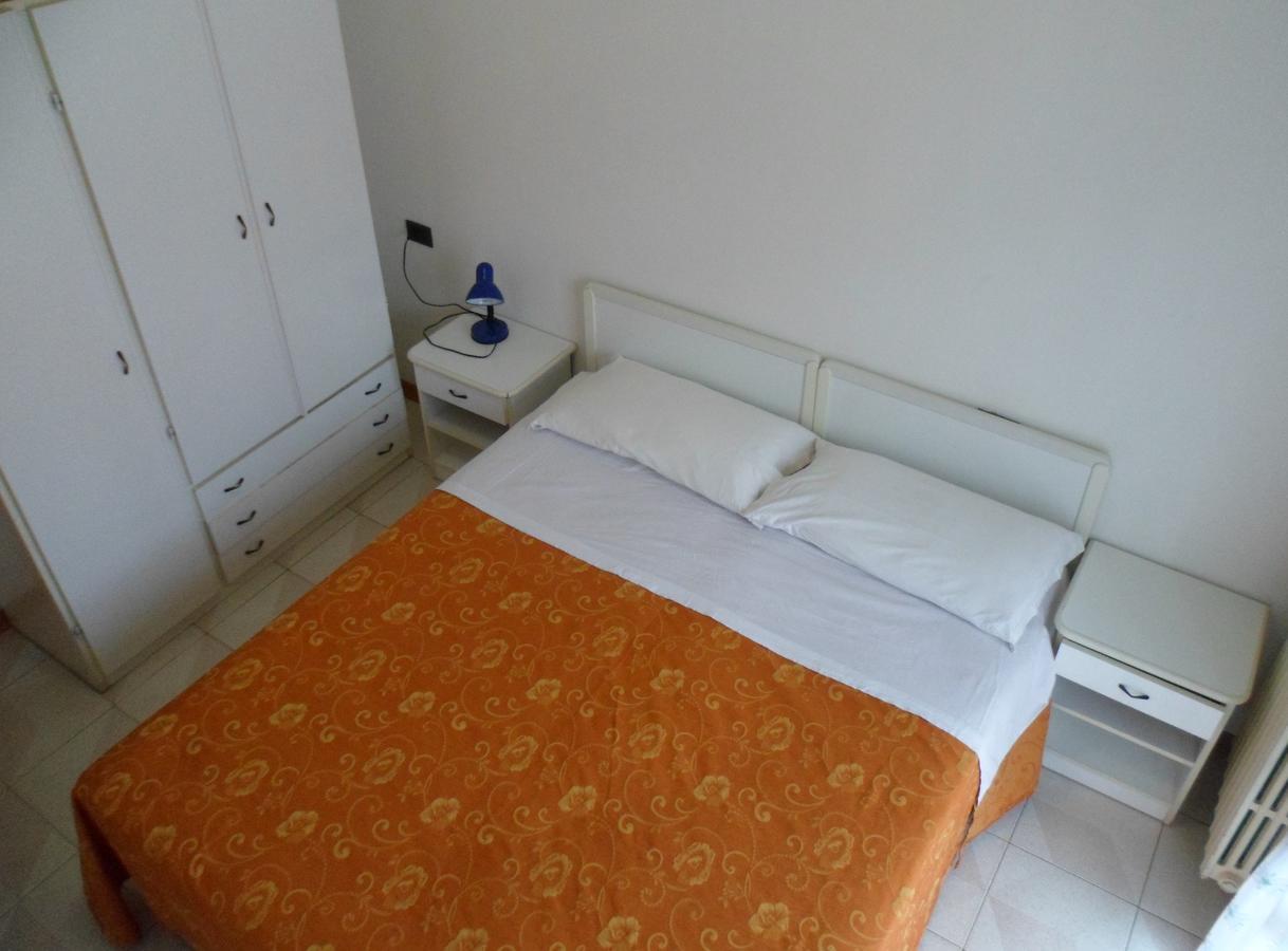 רימיני Residence Monaco Appartamenti מראה חיצוני תמונה