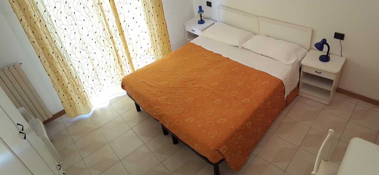 רימיני Residence Monaco Appartamenti מראה חיצוני תמונה