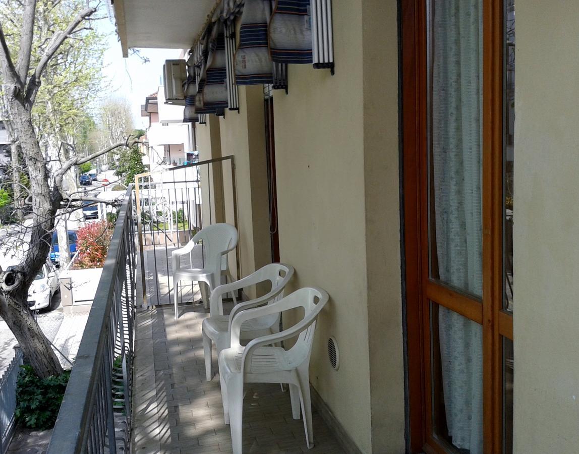 רימיני Residence Monaco Appartamenti מראה חיצוני תמונה